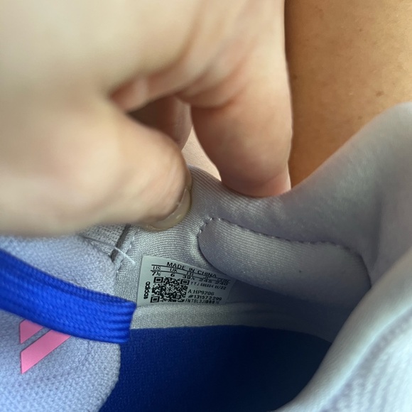 Adidas Ultraboost lite size 7.5 - Picture 4 of 4